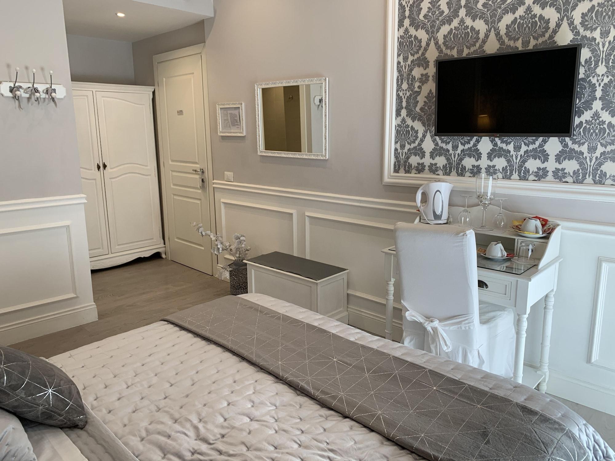 ชาร์ม แอนด์ ชิค Bed & Breakfast โรม ภายนอก รูปภาพ