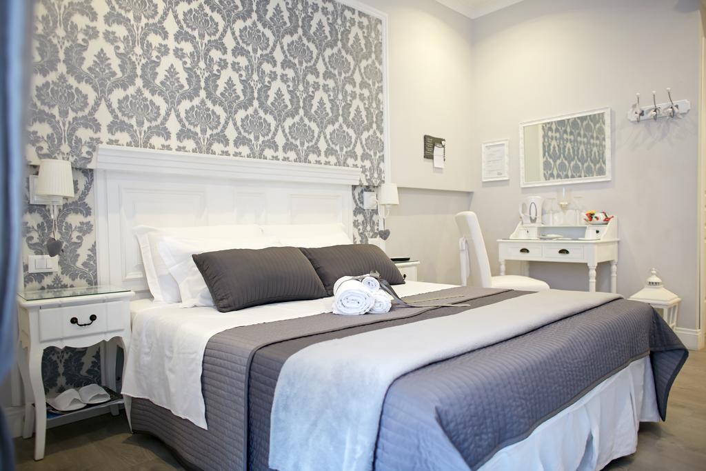 ชาร์ม แอนด์ ชิค Bed & Breakfast โรม ภายนอก รูปภาพ