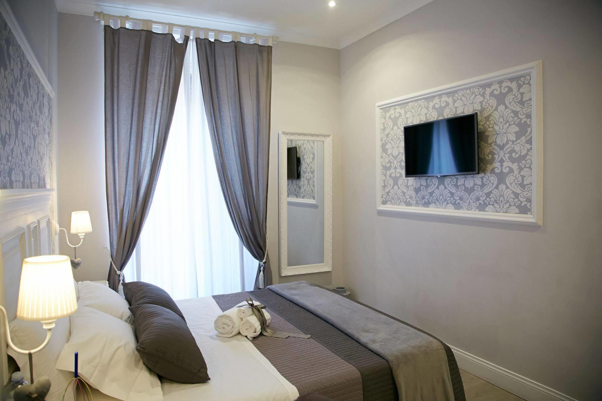 ชาร์ม แอนด์ ชิค Bed & Breakfast โรม ภายนอก รูปภาพ
