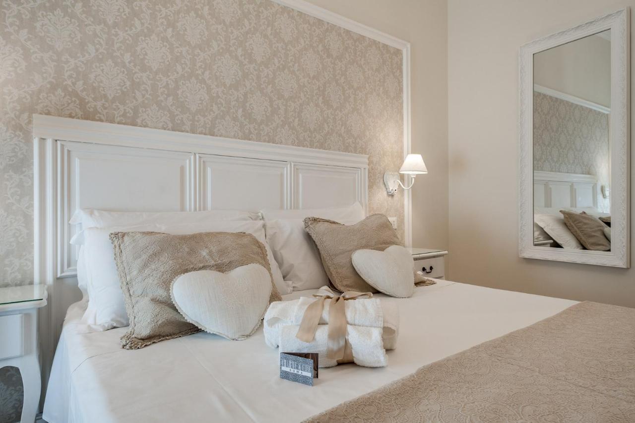ชาร์ม แอนด์ ชิค Bed & Breakfast โรม ภายนอก รูปภาพ