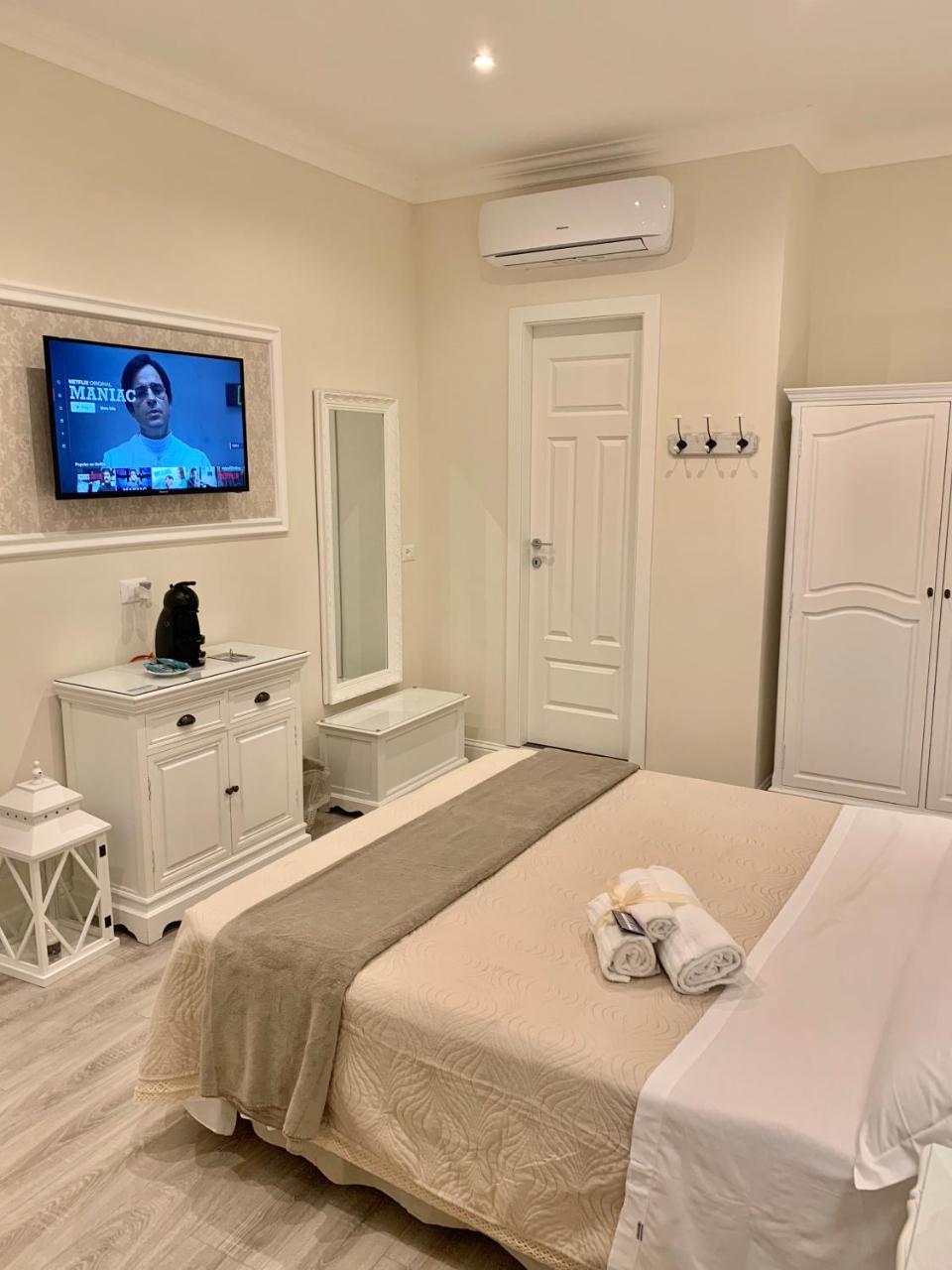 ชาร์ม แอนด์ ชิค Bed & Breakfast โรม ภายนอก รูปภาพ