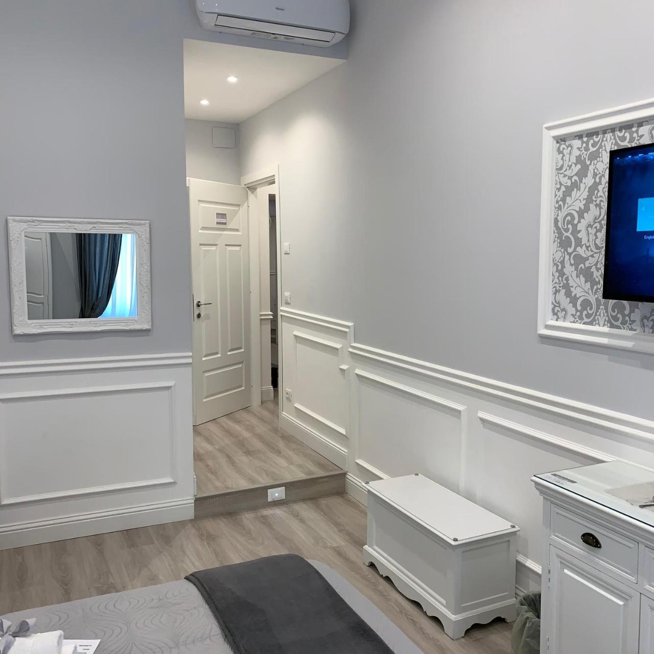 ชาร์ม แอนด์ ชิค Bed & Breakfast โรม ภายนอก รูปภาพ