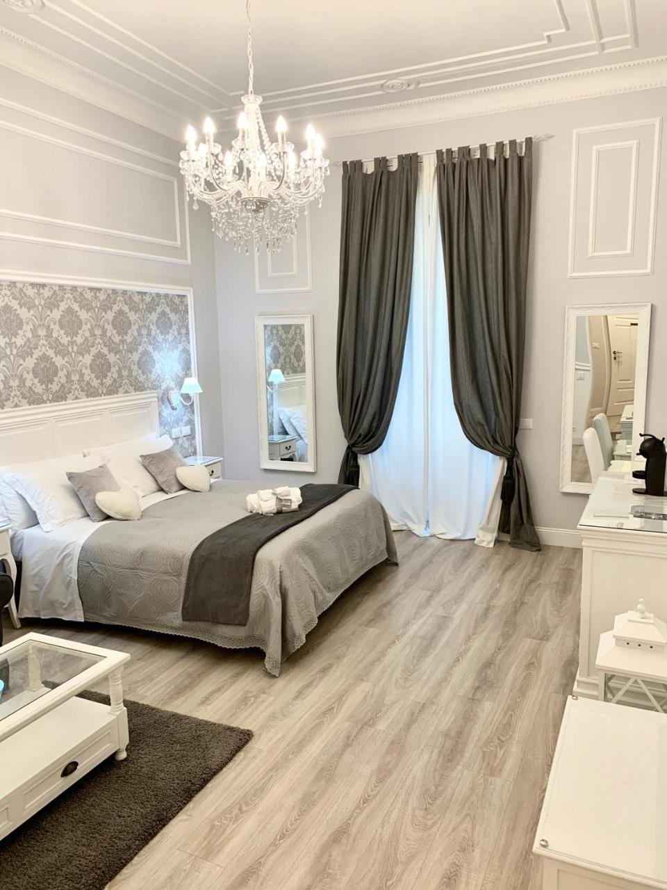 ชาร์ม แอนด์ ชิค Bed & Breakfast โรม ภายนอก รูปภาพ
