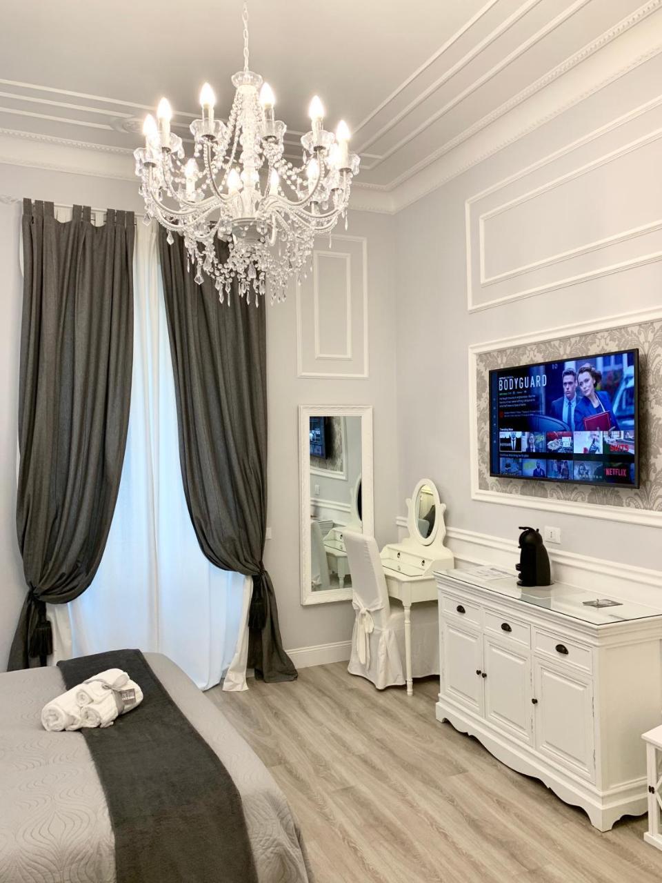 ชาร์ม แอนด์ ชิค Bed & Breakfast โรม ภายนอก รูปภาพ