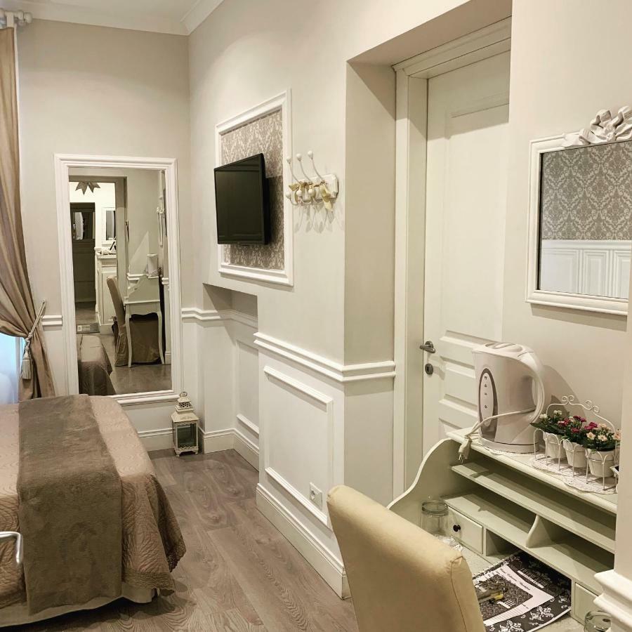 ชาร์ม แอนด์ ชิค Bed & Breakfast โรม ภายนอก รูปภาพ