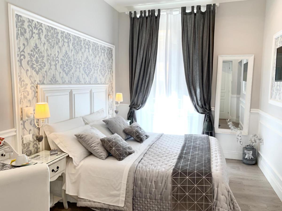 ชาร์ม แอนด์ ชิค Bed & Breakfast โรม ภายนอก รูปภาพ